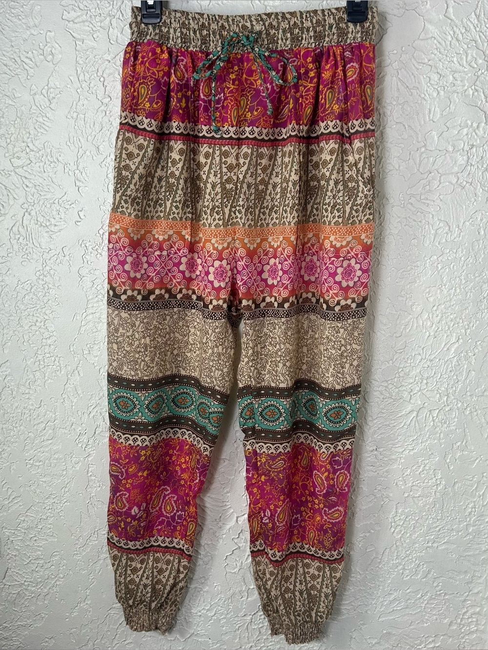UO STARING AT STARS Boho
Harem Muti Colored Pants Size S